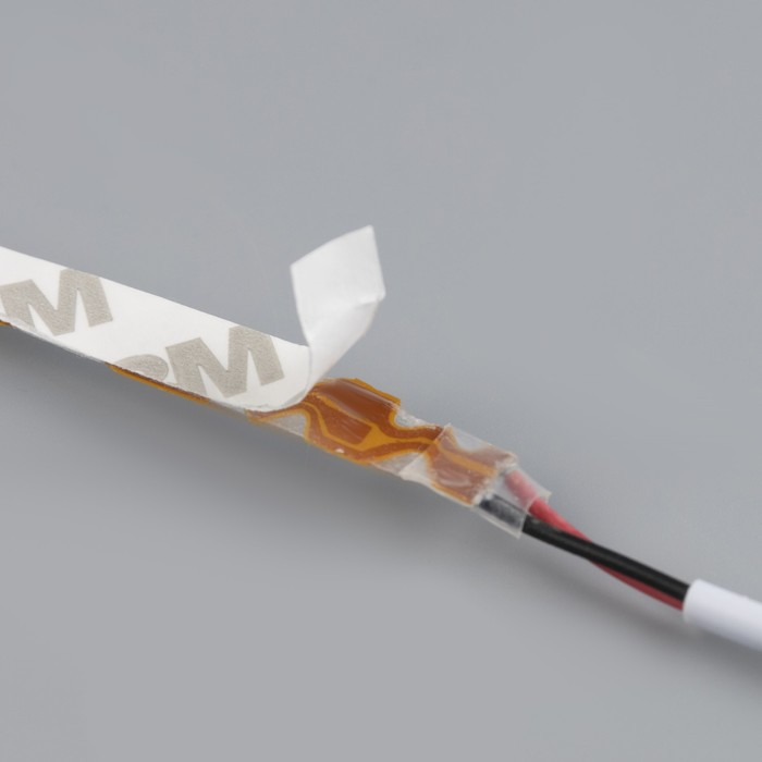 Cветодиодная лента Apeyron Electrics 5 м, IP65, SMD2835, 60 LED/м, 8 Вт/м, 24 В, 4000К