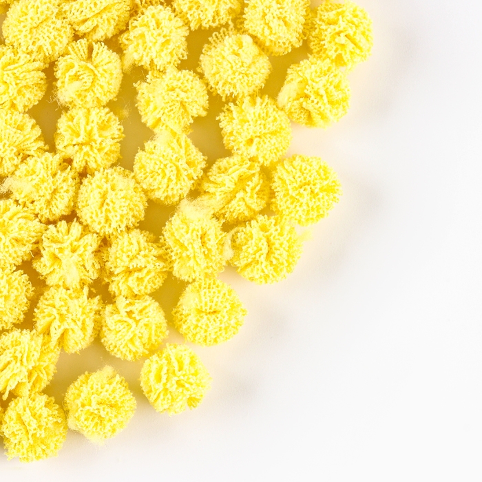 Набор деталей для декора &laquo;Бомбошки&raquo;, 100 шт., размер одной шт. &mdash; 1 см, цвет жёлтый