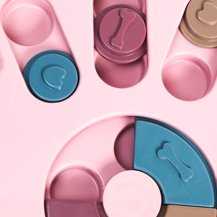 Игрушка интеллектуальная для лакомств  Игрушка интеллектуальная для лакомств "Лапа", 14 х 13,5 х 3 см, розовая