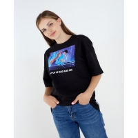 Футболка «Kiss me» Принцессы oversize, цвет чёрный