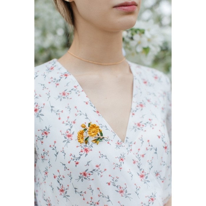 Брошь Брошь "Цветы" календула, цвет желто-зеленый в золоте