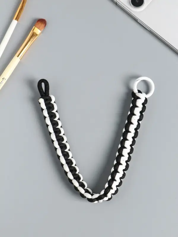 Брелок на карабине Брелок на карабине "Паракорд" шнур 0,5 см чёрно-белый 14,5х1,8х0,8 см