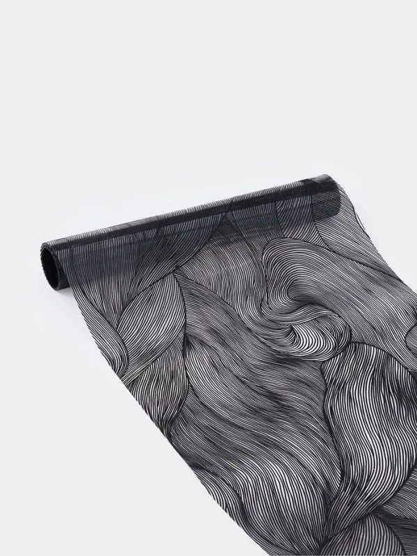 Дорожка на стол Доляна &laquo;Матера&raquo;, 150&times;38 см, чёрная