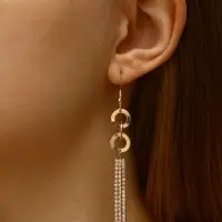 Серьги висячие со стразами &laquo;Вечерние&raquo;, нить и кольцо, белые в золоте,10 см