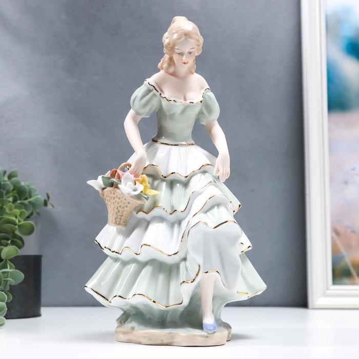 Сувенир керамика  Сувенир керамика "Крестьянка в зелёном платье с оборками с корзиной цветов" 31х10,5х13,5 см   697664