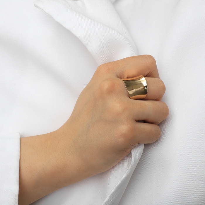 Кольцо металл «Тренд» оковы, цвет золото, безразмерное