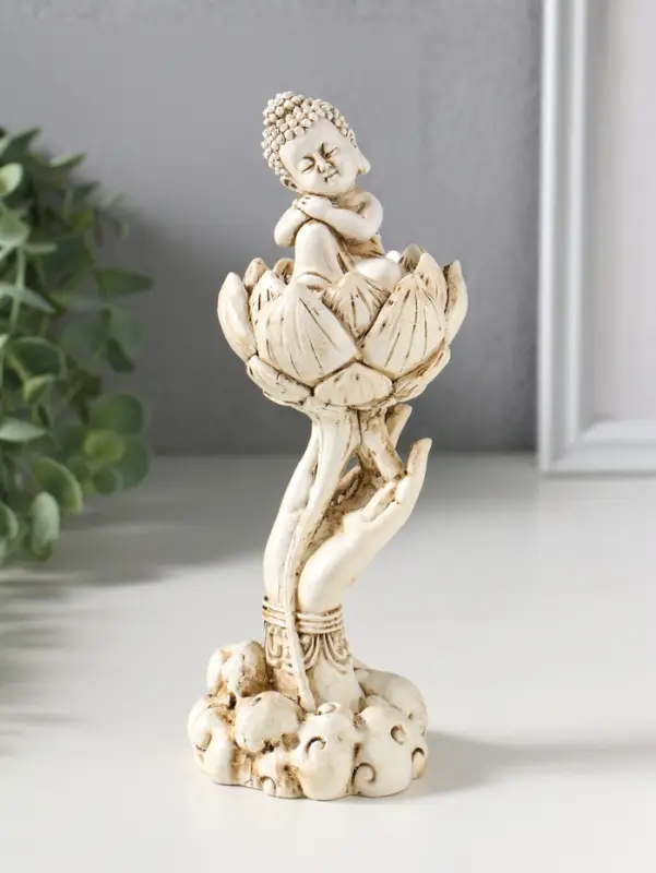 Сувенир полистоун "Рука с лотосом и Буддой" беж 7х7,5х18 см