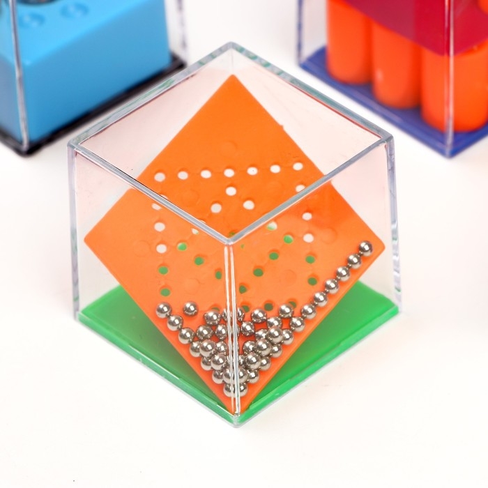 Головоломка лабиринт с шариком «Ай-кью повысин», МИКС, в шоубоксе Головоломка лабиринт с шариком «Ай-кью повысин», МИКС, в шоубоксе