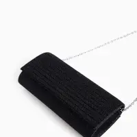 Сумка-клатч на магните, на серебристой цепочке, чёрная