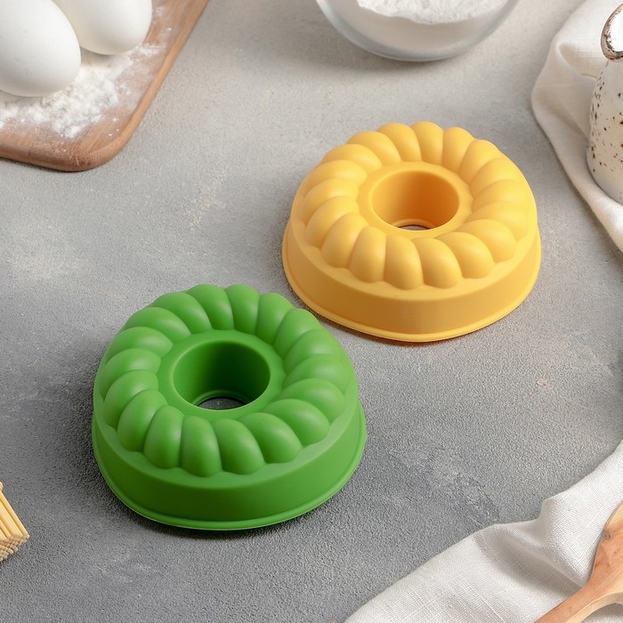 Форма для выпечки «Немецкий кекс. Косичка», силикон, d=11 см, цвет МИКС Форма для выпечки «Немецкий кекс. Косичка», силикон, d=11 см, цвет МИКС