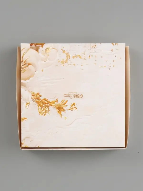 Коробка подарочная с окном &laquo;Счастье в тебе&raquo;, 20&times;20&times;4 см, самосборная