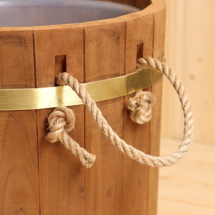 Запарник 13 л с пластиковой вставкой, ручки веревки, латунный обруч ТЕРМО липа Запарник 13 л с пластиковой вставкой, ручки веревки, латунный обруч ТЕРМО липа