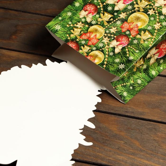 Подарочная коробка Подарочная коробка "Ёлка", 16,5 х 8,5 х 27 см