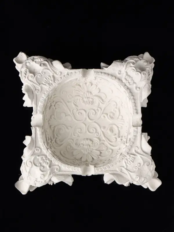 Подставка для мелочей Подставка для мелочей "На четырех слонах резная", 4х12х12 см, натуральный, гипс