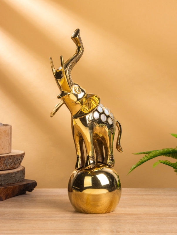 Сувенир Сувенир "Слон на шаре" латунь с перламутром 13х15х33 см