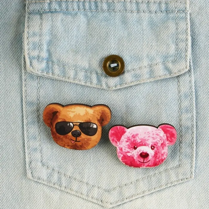 Значки деревянные, неразлучники «Любовь это когда», 2 шт., 8 х 12 см. Значки деревянные, неразлучники «Любовь это когда», 2 шт., 8 х 12 см.