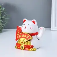 Маятник пластик от солнечной батареи "Белый кот Манэки-нэко с веером" 11,2х14,3х15,3 см