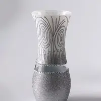 Ваза «Соблазн», волна, h=25.5 см, стекло, бело-серебристая Ваза «Соблазн», волна, h=25.5 см, стекло, бело-серебристая