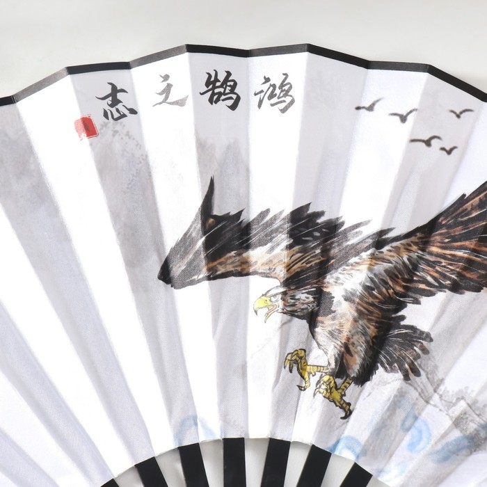 Веер пластик, текстиль h=27 см  Веер пластик, текстиль h=27 см "Парящий ястреб" белый, с кисточкой