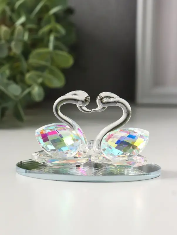 Фигурка стекло &laquo;Лебеди с бриллиантом&raquo;, прозрачная голография, 6.5&times;6&times;5 см