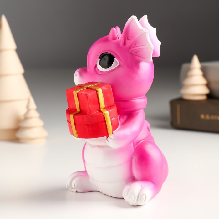 Копилка полистоун Копилка полистоун "Дракоша в шарфике с подарками" МИКС 9,5х9х13,5 см