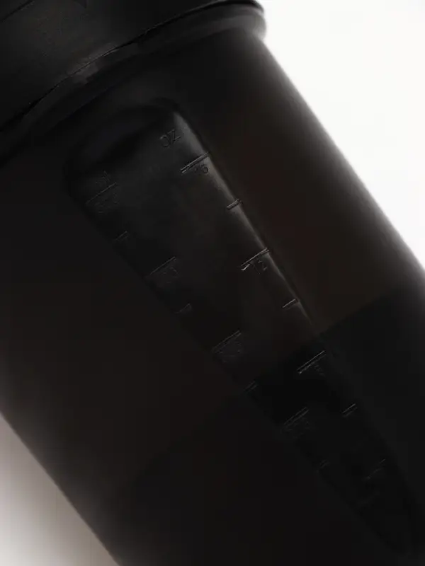 Шейкер спортивный &laquo;Будь смелым&raquo;, чёрный, с чашей под протеин, 500 мл