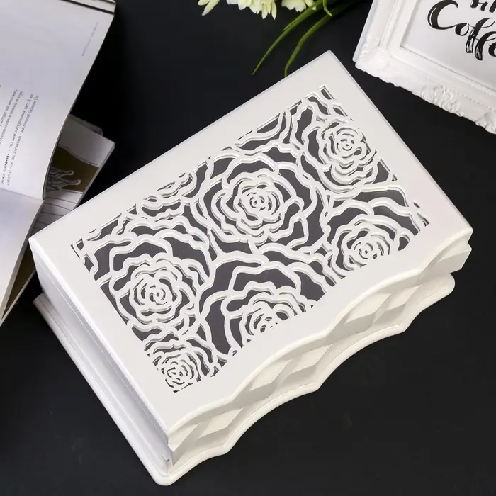 Шкатулка для украшений &laquo;Розы&raquo;, дерево, белая, 12.5&times;16&times;25.5 см