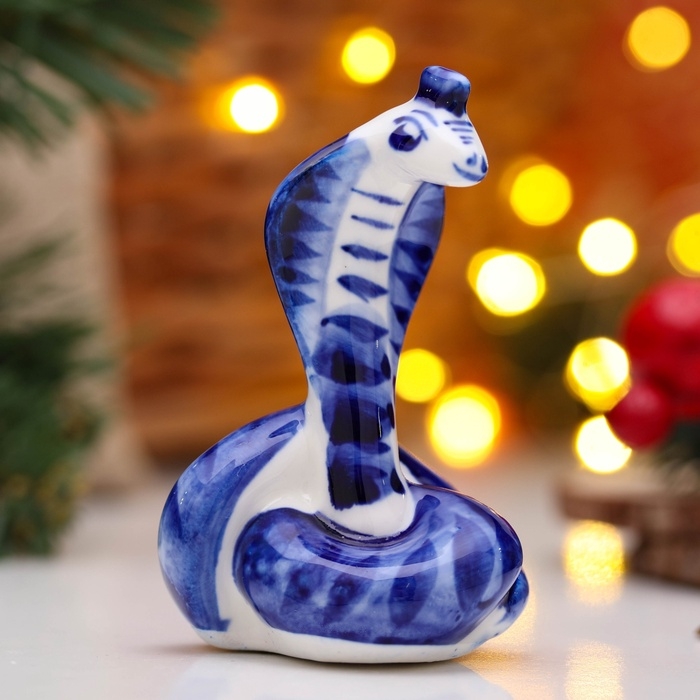 Сувенир Сувенир "Змей Узелок" 8,5х5,5 см, гжель