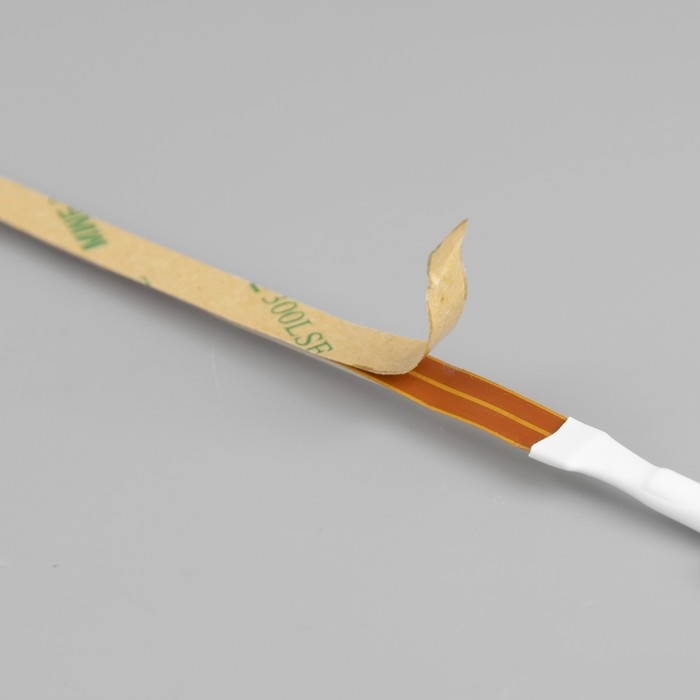 Светодиодная лента Luazon Lighting с сенсорным выключателем 5 м, IP65, SMD2835, 60 LED/м, USB, 4000К Светодиодная лента Luazon Lighting с сенсорным выключателем 5 м, IP65, SMD2835, 60 LED/м, USB, 4000К