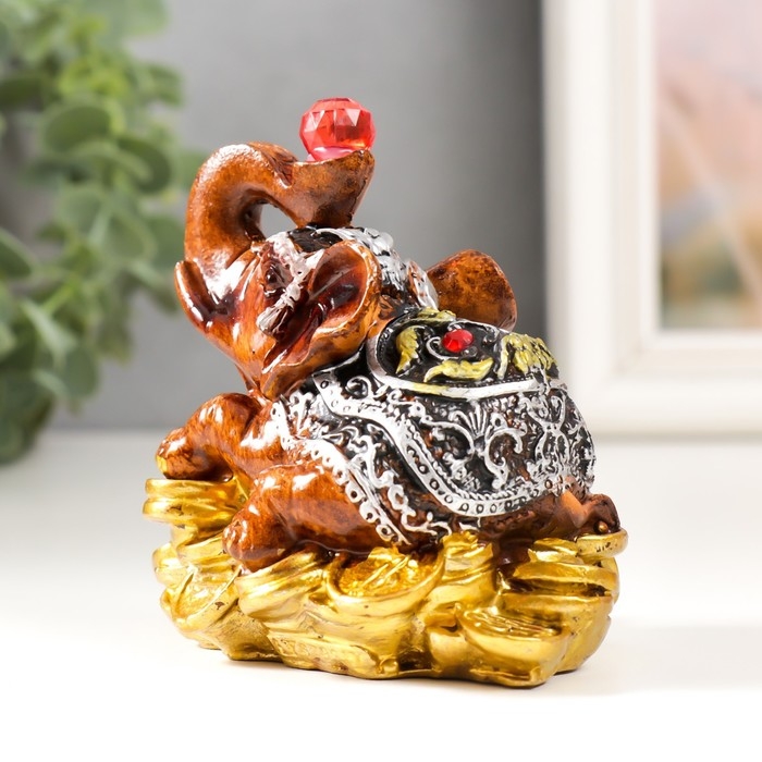 Сувенир полистоун Сувенир полистоун "Слоник с рубином на монетках" 8х6,5х8,5 см