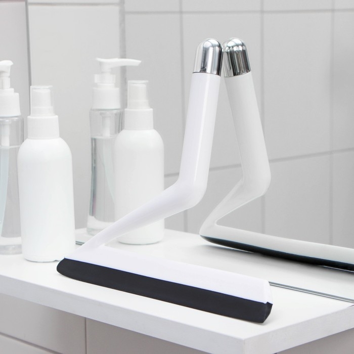 Водосгон с держателем на вакуумной присоске, 23,5×20,5×2 см Водосгон с держателем на вакуумной присоске, 23,5×20,5×2 см