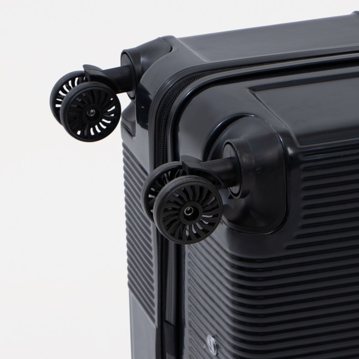 Чемодан большой 84 л (L), отдел на молнии, кодовый замок, цвет чёрный Чемодан большой 84 л (L), отдел на молнии, кодовый замок, цвет чёрный