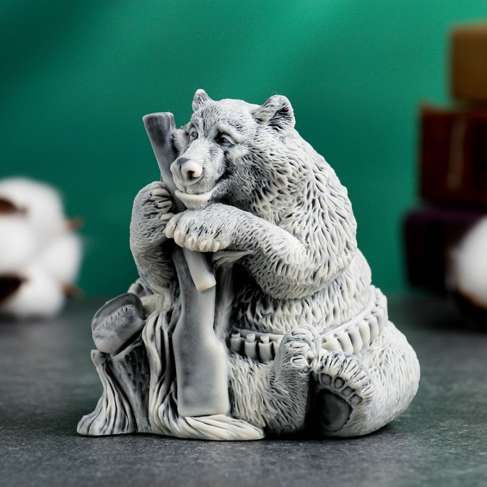 Фигура Фигура "Медведь охотник" 9см