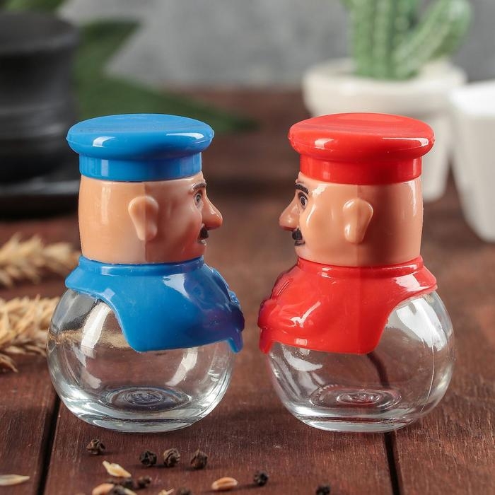 Набор для специй из стекла на подставке «Поварёнок», 2 предмета: солонка, перечница, цвет МИКС Набор для специй из стекла на подставке «Поварёнок», 2 предмета: солонка, перечница, цвет МИКС