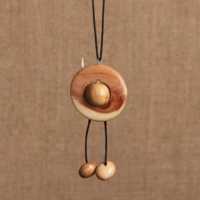 Подвеска в автомобиль «Ни гвоздя, ни жезла», 7 см, можжевельник