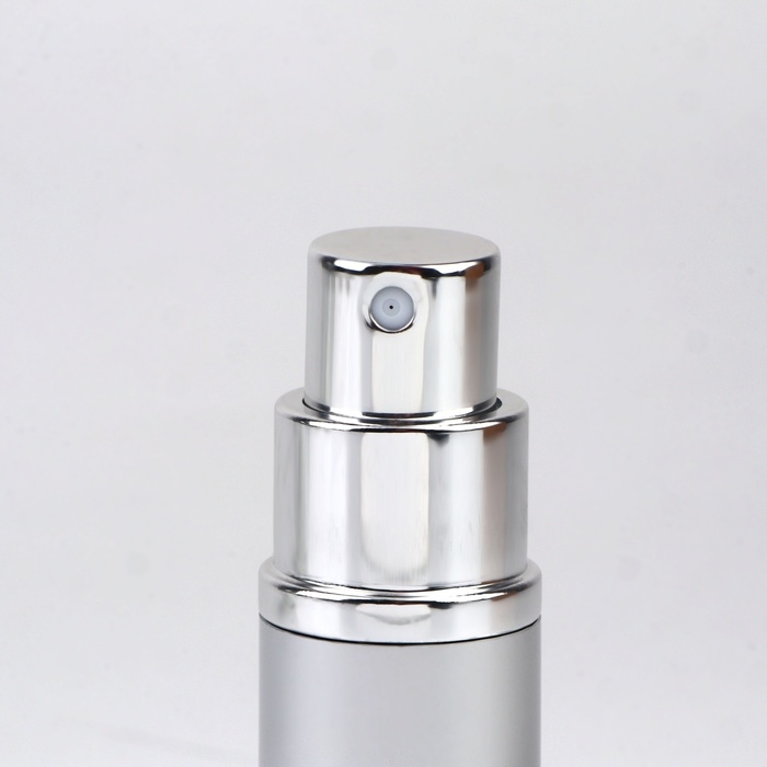 Флакон для парфюма, с распылителем, 10 мл, цвет серебристый Флакон для парфюма, с распылителем, 10 мл, цвет серебристый