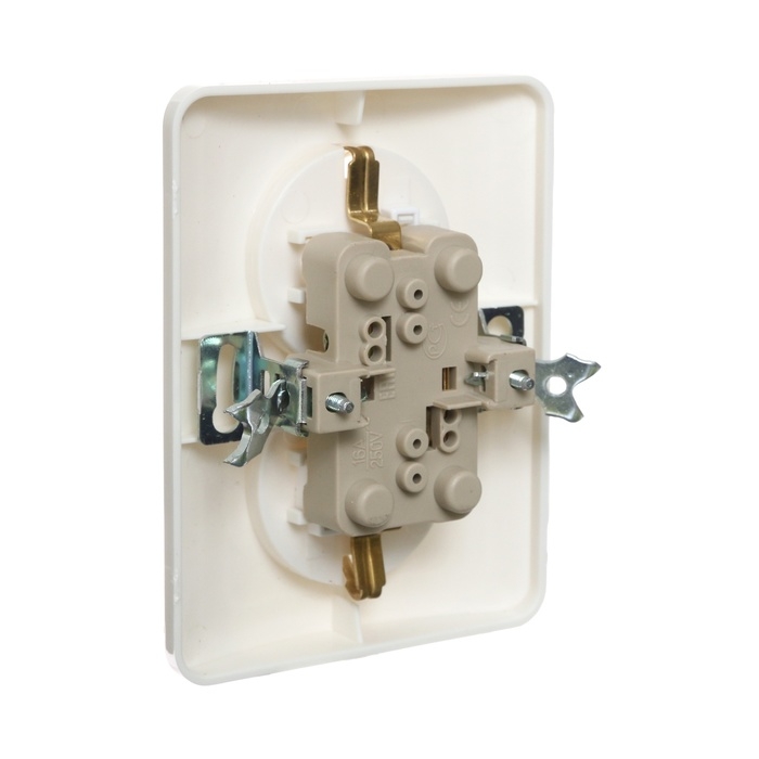 Розетка двухместная со шторкой Luazon Lighting  Розетка двухместная со шторкой Luazon Lighting "Орион", 16 А, скрытая, с з/к, белая