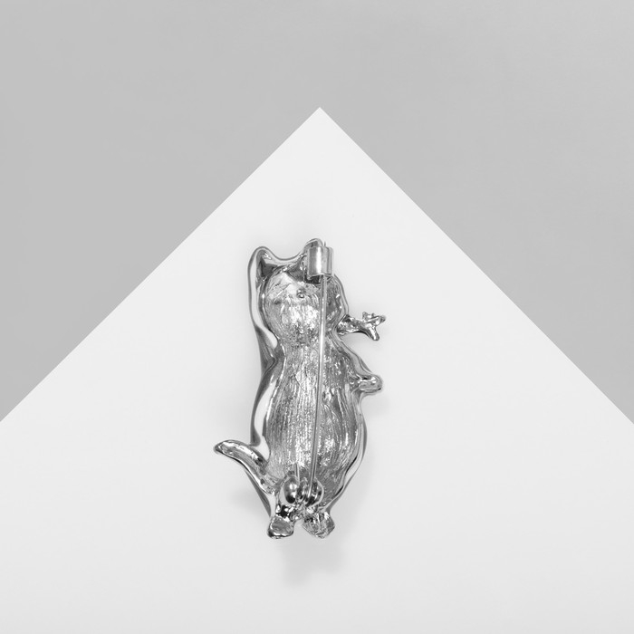 Брошь «Котик» с рыбкой, цвет серо-белый в серебре Брошь «Котик» с рыбкой, цвет серо-белый в серебре