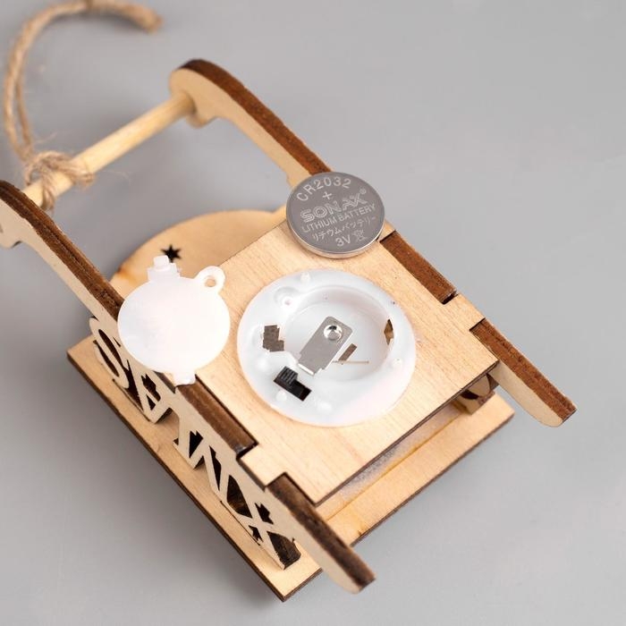 Ёлочная игрушка «Сани со снеговиком», от батареек, свечение RGB Ёлочная игрушка «Сани со снеговиком», от батареек, свечение RGB