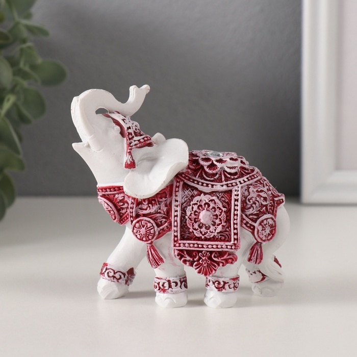 Сувенир полистоун Сувенир полистоун "Белый слон. Бордовая попона с цветком и стразой" 9х4,8х9,5 см