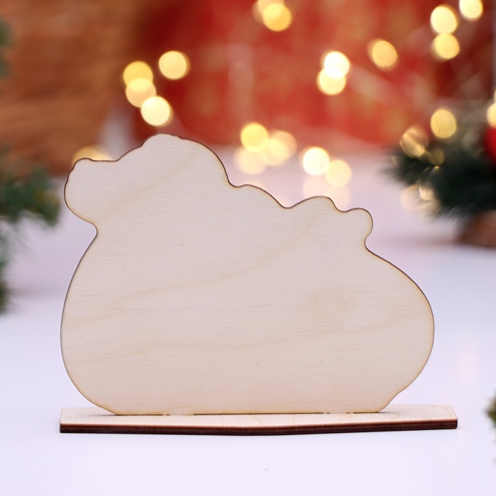 Декоративная подставка Декоративная подставка "Змея с подарком 2025", 12,5 х 9,3 х 5 см