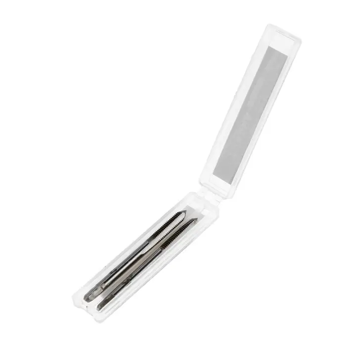 Метчики метрические ручные ТУНДРА, М4&times;0.7 мм, комплект из 2 шт.