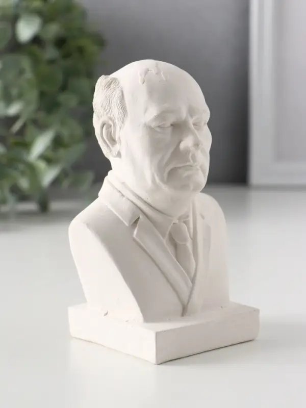 Бюст «Горбачёв», 10.5×6.5×5 см, натуральный Бюст «Горбачёв», 10.5×6.5×5 см, натуральный