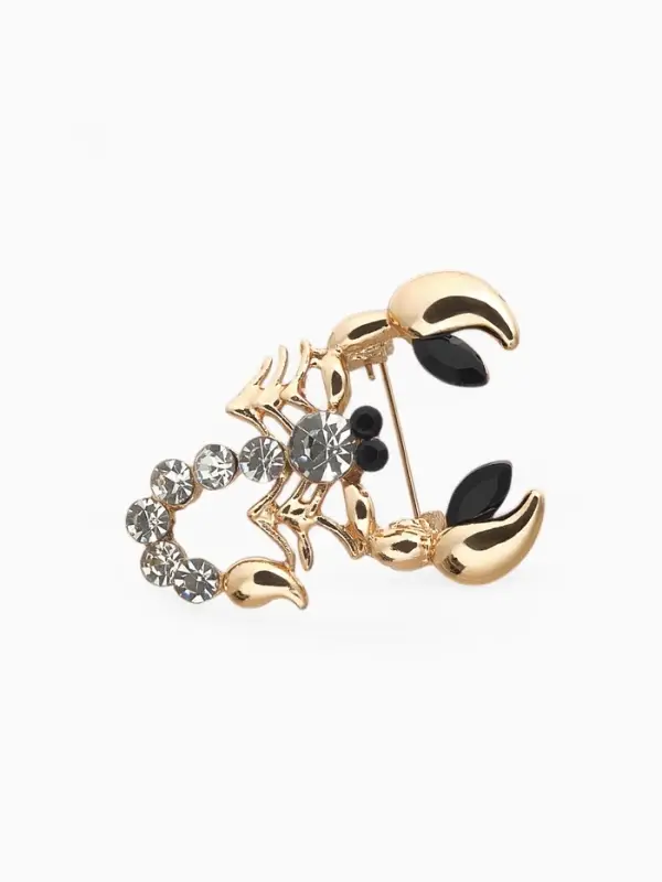Брошь &laquo;Скорпион&raquo;, белая в золоте