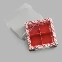 Коробка под 4 конфеты с ячейками &laquo;Новогодние игрушки&raquo;, 10&times;10&times;3 см