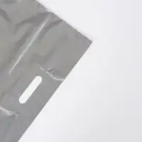 Пакет с вырубной усиленной ручкой ПВД 40х50 45 мкм серебряный