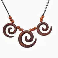 Кулон &laquo;Три спирали&raquo;, дерево соно