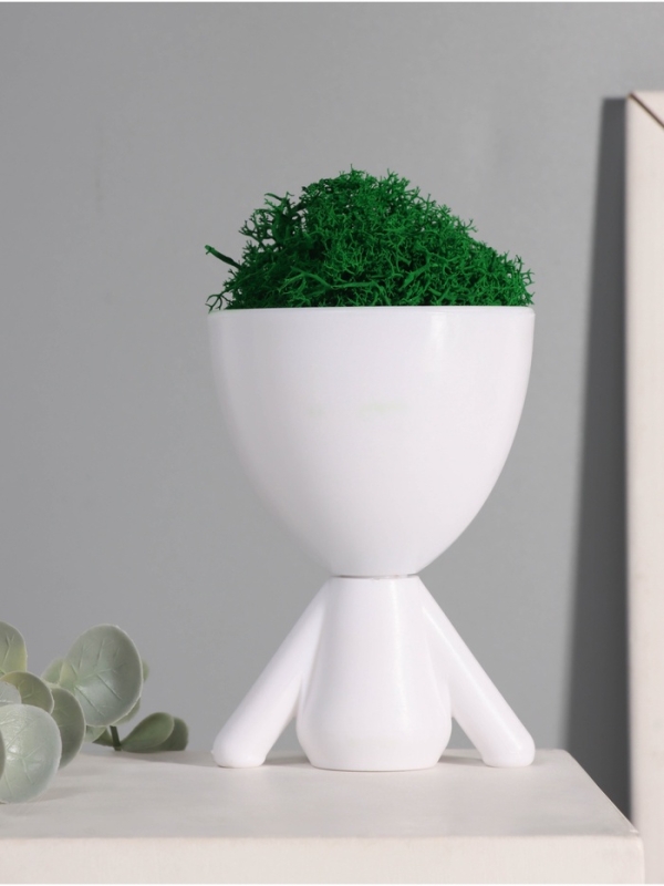 Кашпо пластиковое "Мистер Грин сидит" 13*9*7,3 см белый