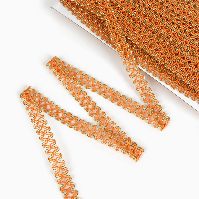 Тесьма оранжевая с золотом, 1,5 см, по 50 м Тесьма оранжевая с золотом, 1,5 см, по 50 м