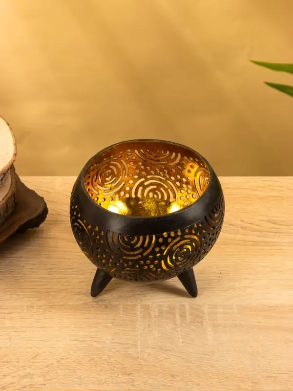 Подсвечник из кокоса, 15×15×13 см, коричнево-золотой Подсвечник из кокоса, 15×15×13 см, коричнево-золотой